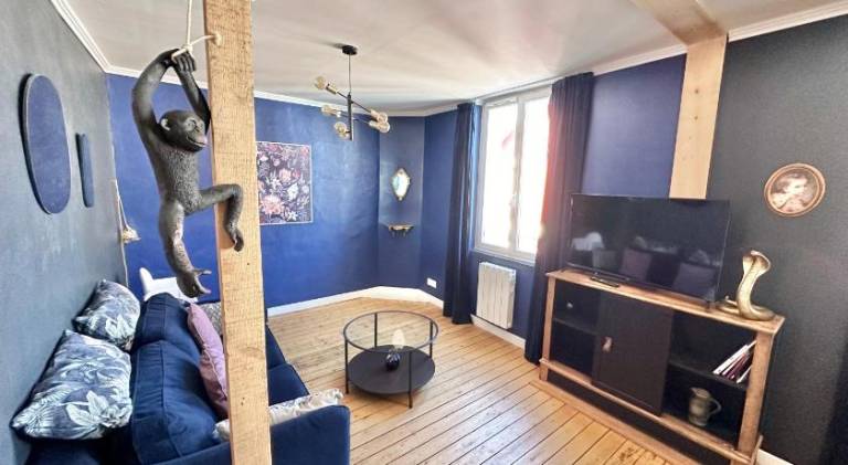Holiday apartment with 1 room for 4 persons in Montreuil
