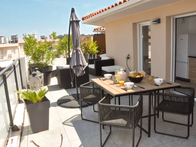 Holiday apartment with terrace & pool | Nature view — photo 3