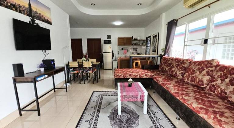 Vacation home with 3 rooms for 6 persons in Karon