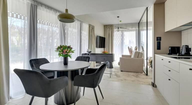 Nice serviced apartment with yard | Pet-friendly — photo 4