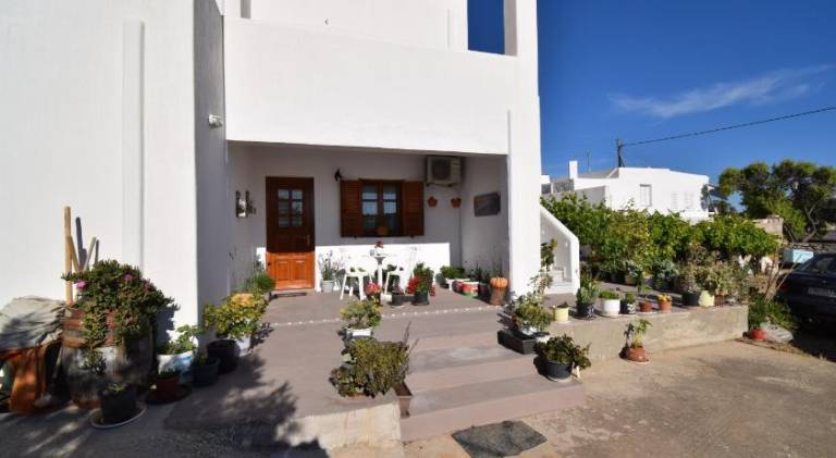 Vacation home with terrace & yard in Paro
