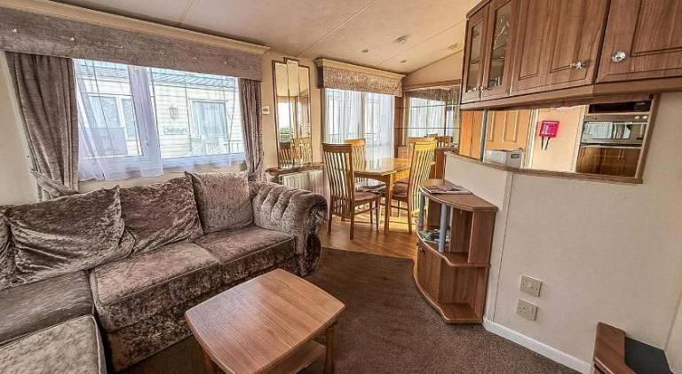 6 Berth Caravan Nearby Hunstanton Beach Front In Norfolk Ref 13019L — photo 2