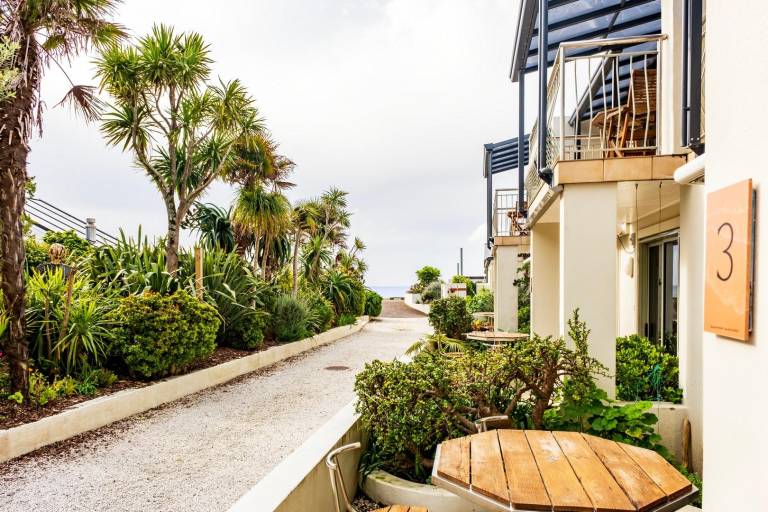 Beachfront on Waiheke — photo 4