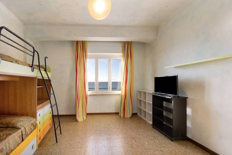 Holiday Accommodation "Casa Fronte mare" with sea front view — photo 5