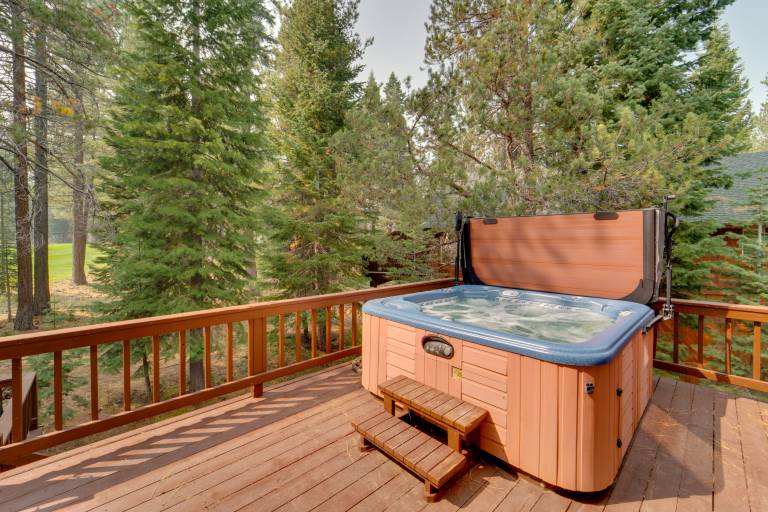 Truckee Home w/ Private Hot Tub on a Golf Course — photo 2