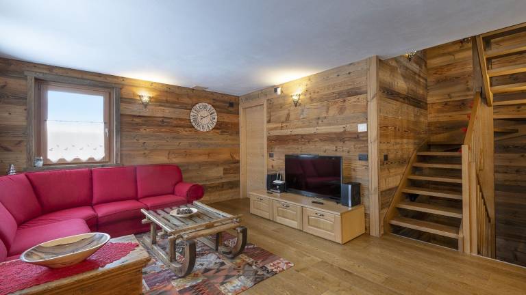 Apartment with sauna, hot tub & yard | Mountain view — photo 5
