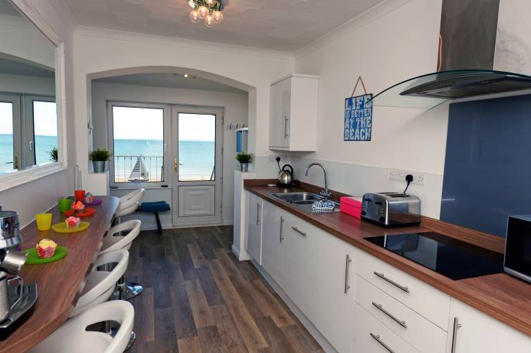 Holiday apartment with patio & yard | Panoramic view — photo 2