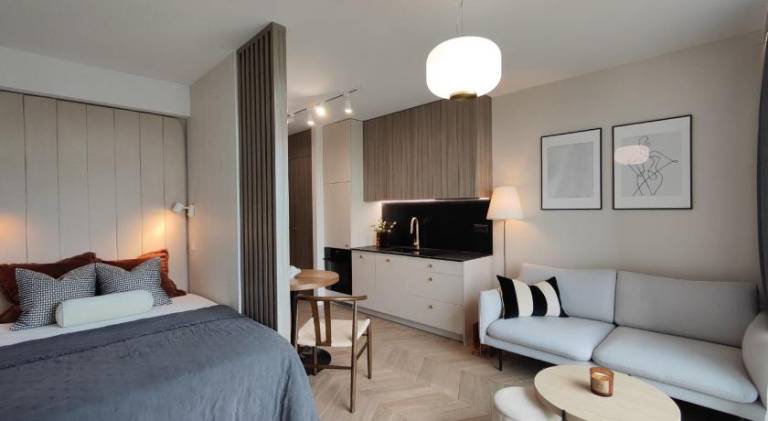 Holiday apartment with pool & hot tub in Lublin