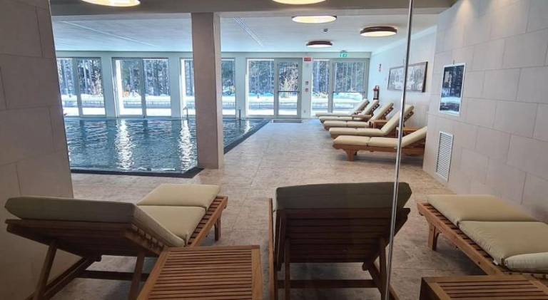 Fully equipped wonderful holiday apartment with yard, hot tub & private pool | Perfect for remote work | Pet-friendly — photo 3