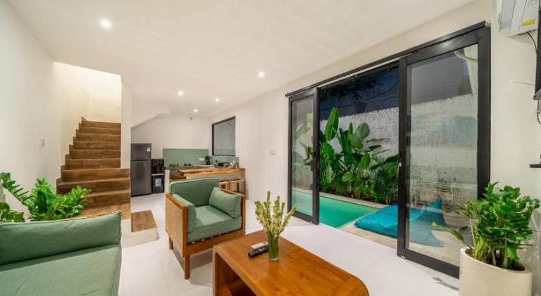 Ample villa with pool | Pets are welcome — photo 3