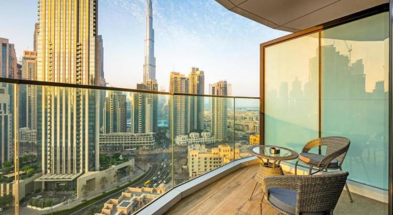 Fully equipped ample holiday apartment with sauna, private pool & patio | Next to The Dubai Fountain | Pets are welcome — photo 5