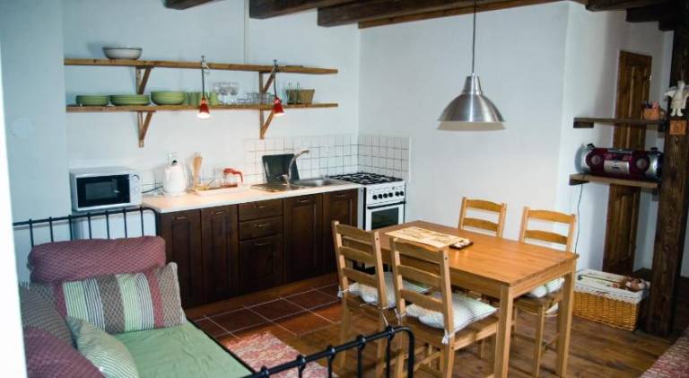 Holiday apartment with patio, grill & yard | Suitable for remote work — photo 4