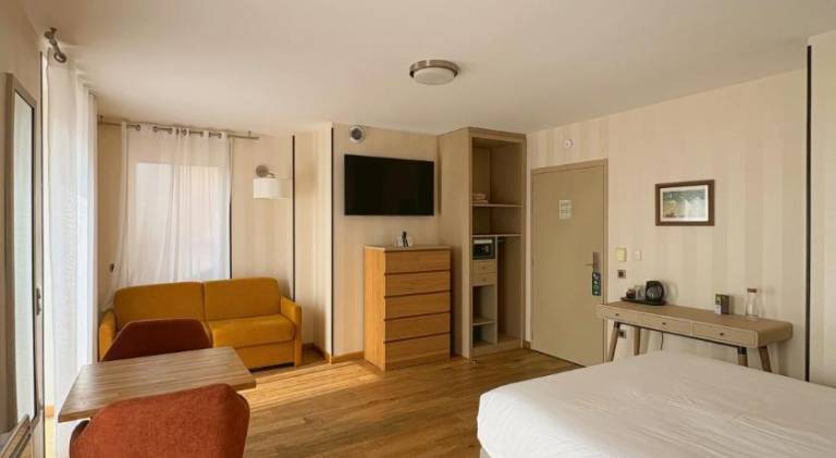 Logis Hotel Saint Guirec Et De La Plage — photo 2