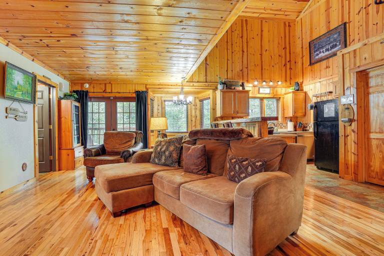 Cabin  Blue Eye