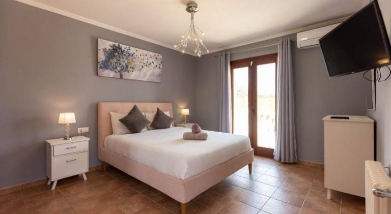 Fully equipped pleasant villa with barbeque, private pool & terrace | Dogs allowed — photo 2