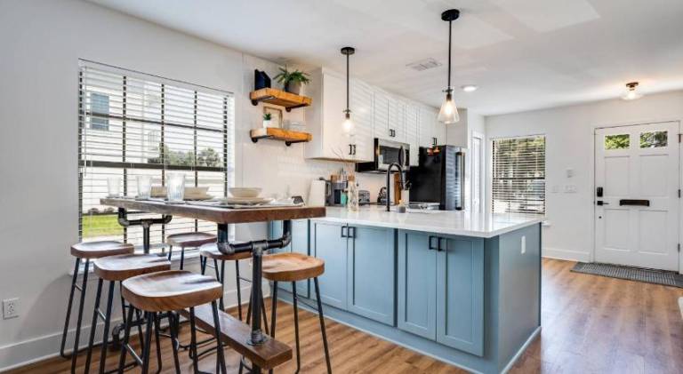 Vacation home | Next to the beach | Dogs allowed in Jacksonville Beach, FL