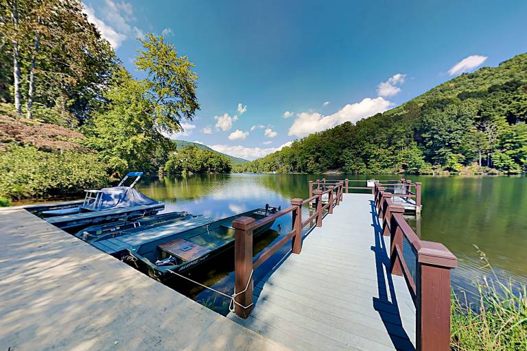 House Lake Lure