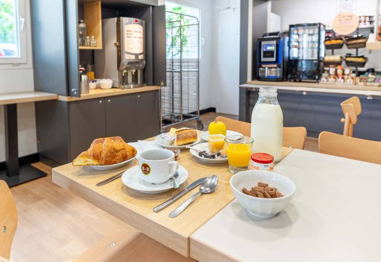 B&B HOTEL Nantes Aeroport — photo 4