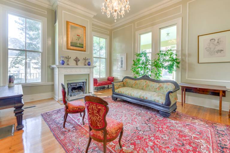 Ornate Victorian Home w/ Courtyard & Fire Pit! — photo 4