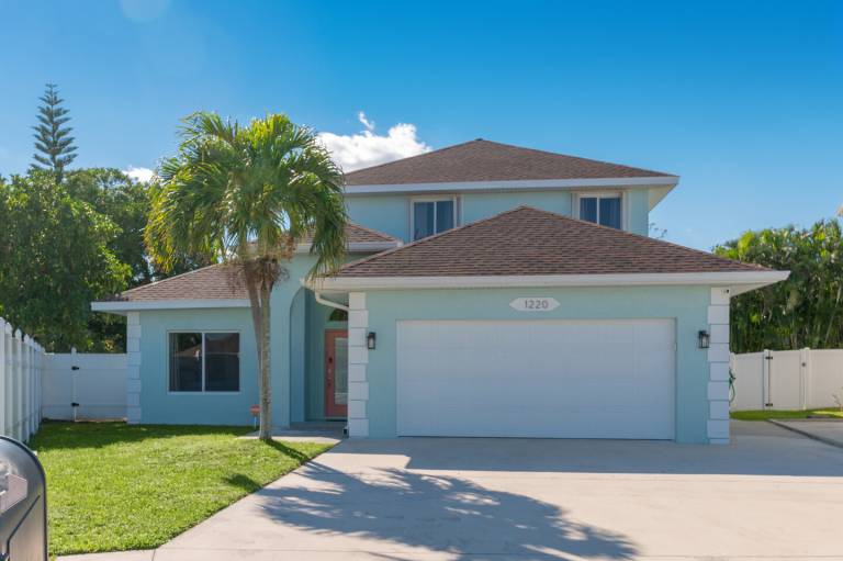 Family-oriented spacious house with grill, garden & private pool | Garden view | Pet-friendly — photo 3