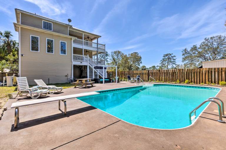 Pool & Dock Access: Gulf Shores Family Getaway! — photo 3