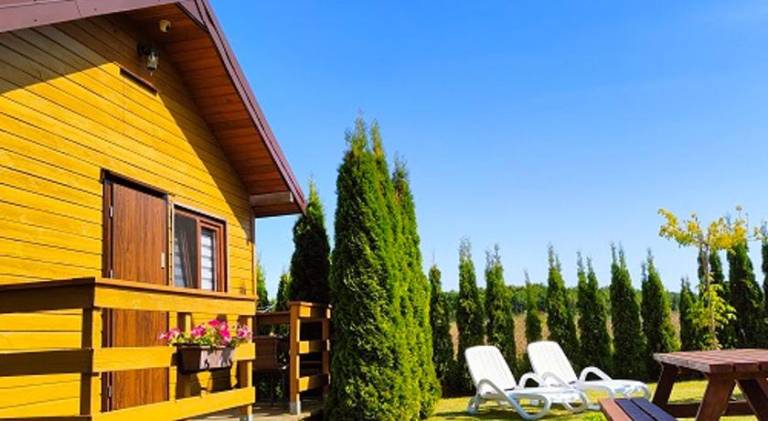 Lodge with terrace, BBQ & yard — photo 3