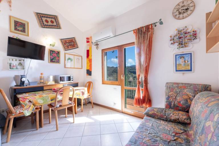 Child-friendly rental apartment with yard | Pet-friendly — photo 4