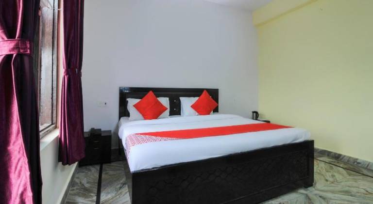 Collection O Mehraz Residency