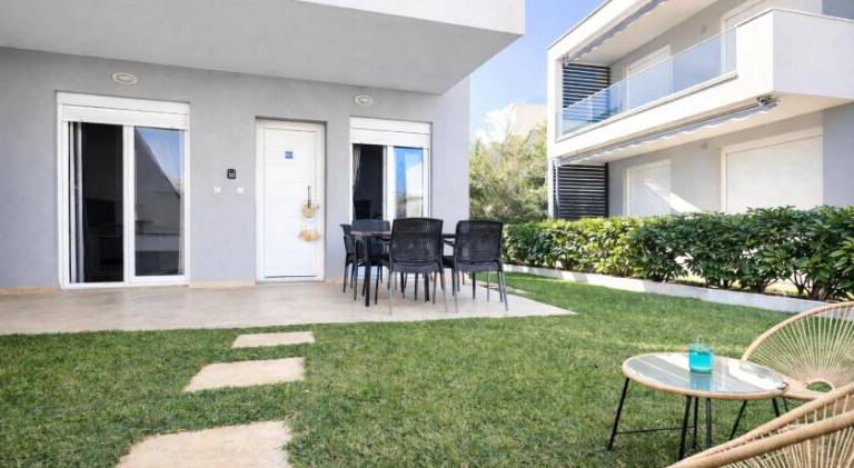 Nice rental apartment with yard & terrace | Close to the beach | Dogs allowed — photo 4