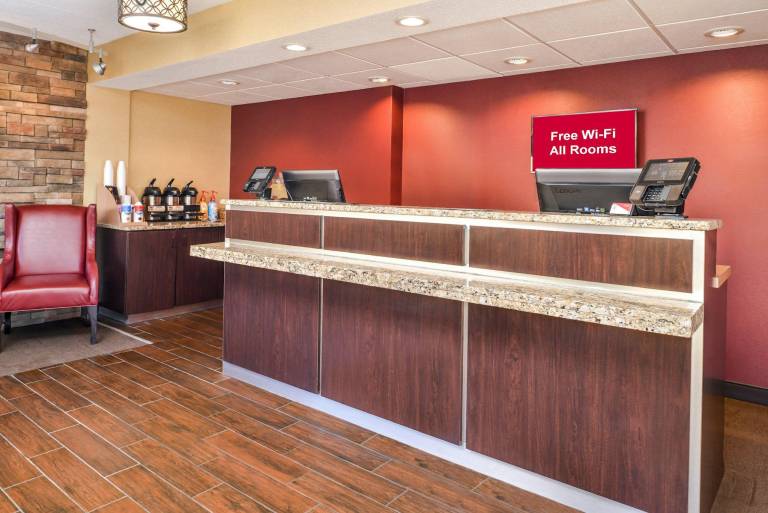 Red Roof Inn Merrillville — photo 3