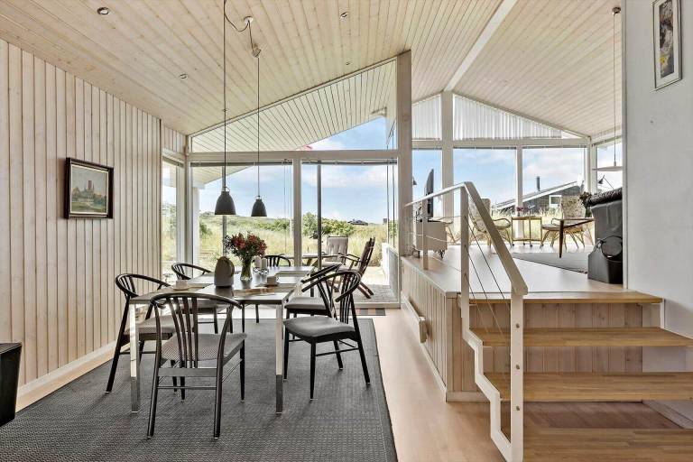 Child-friendly spacious vacation home with terrace & BBQ | Sea view | Dogs allowed — photo 4