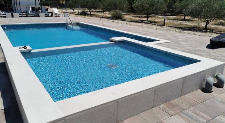 Tent with pool, barbeque & jacuzzi | Suitable for remote work in Biograd na Moru