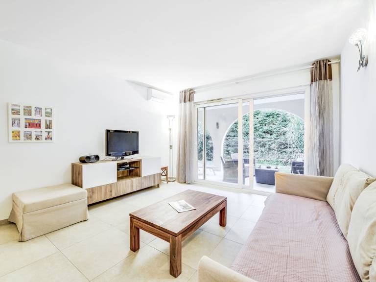 Rental apartment with pool & terrace | Beach nearby | Pet-friendly — photo 2