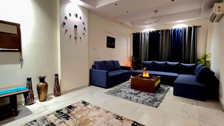 Apartment Sanjay Van