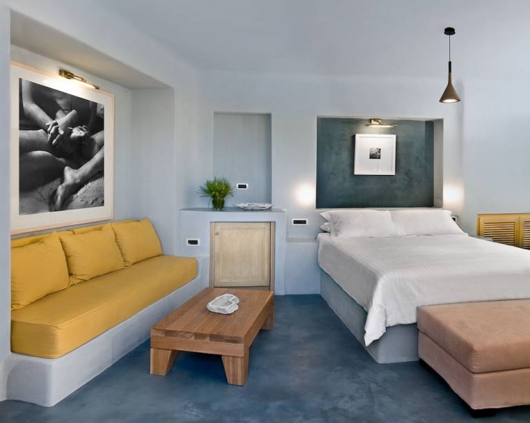 Accommodation  Perissa