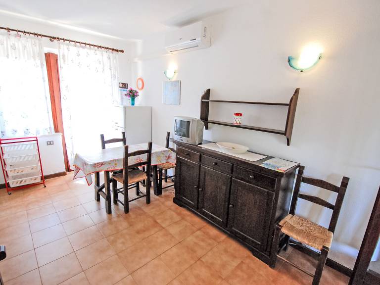 Nice rental apartment with yard & BBQ | Close to the beach | Pets allowed — photo 4