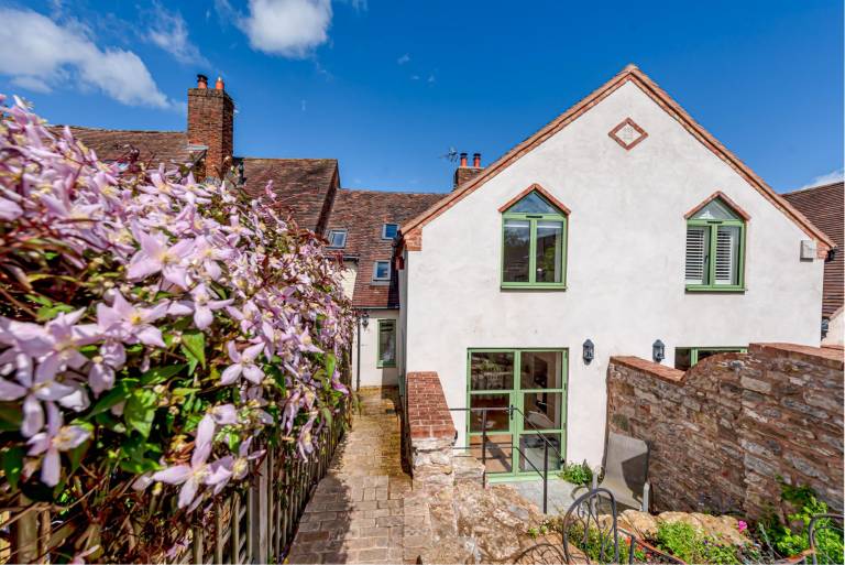 Explore Shropshire from Much Wenlock Pass the Keys