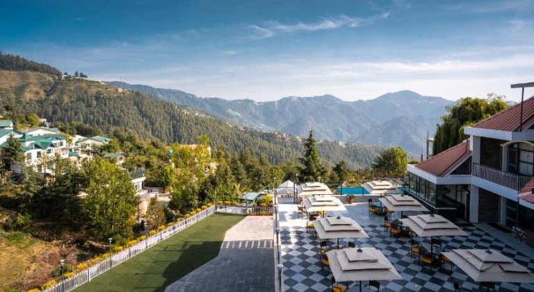 Marigold Sarovar Portico, Shimla. Heated pool & AC Rooms (Resort cottage & Spa) — photo 3