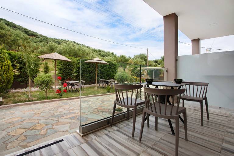 Holiday Apartment "Villa Dionysia Apartment A1" with Shared Pool & Wi-Fi — photo 4