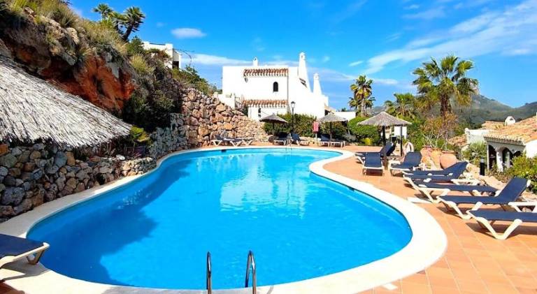 Villa with pool — photo 3