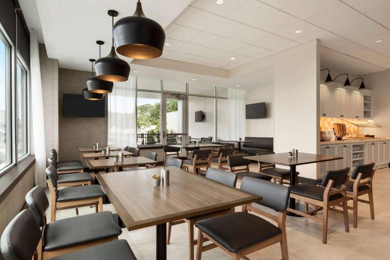 Hyatt Place Virginia Beach Town Center — photo 4