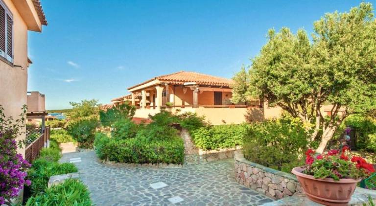 Panoramic apartment 6 beds In Marinella with veranda SEA VIEW — photo 2