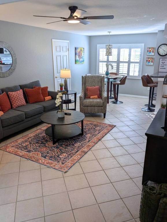 Apartment Paradise Lakes