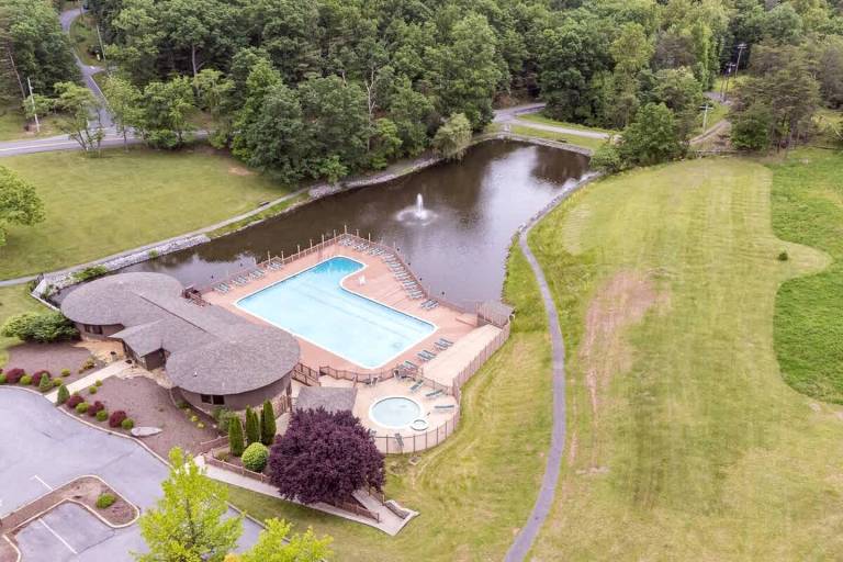 House  Hedgesville