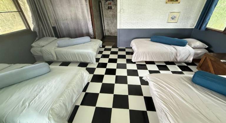 บ้านเชิงเขา โฮมสเตย์ in Muak Lek