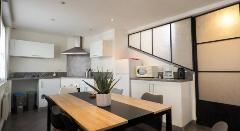 Apartment with 4 rooms for 6 persons — photo 4