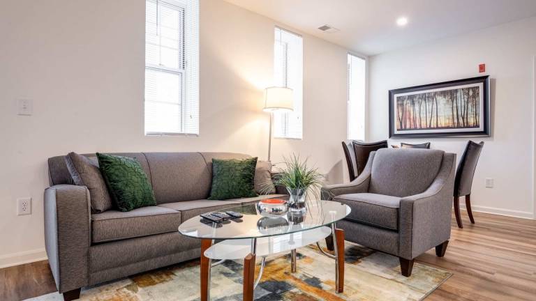 Apartment with pool & BBQ | Suitable for remote work — photo 4