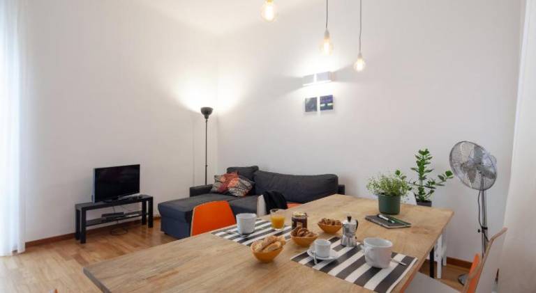 Rental apartment with 2 rooms for 6 persons in La Spezia