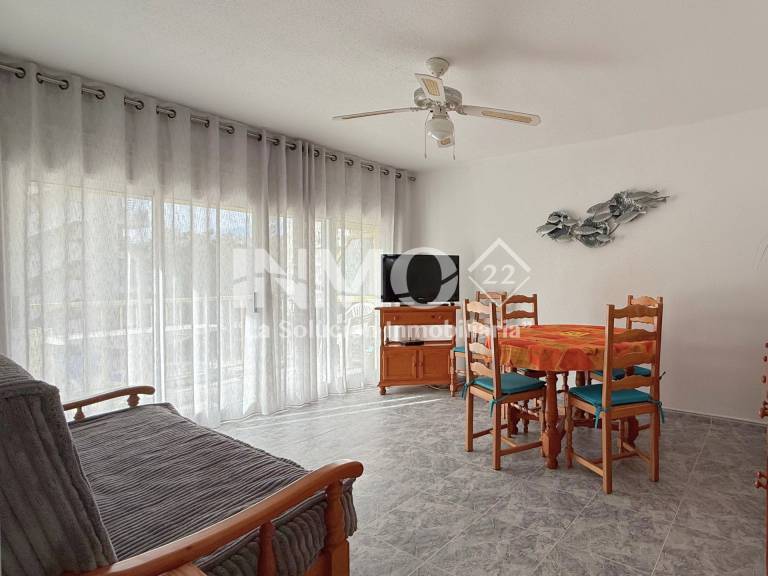 Rental apartment with patio — photo 2