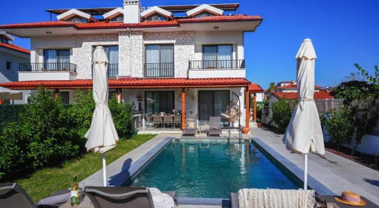 Charming villa with jacuzzi & pool | Pet-friendly — photo 4